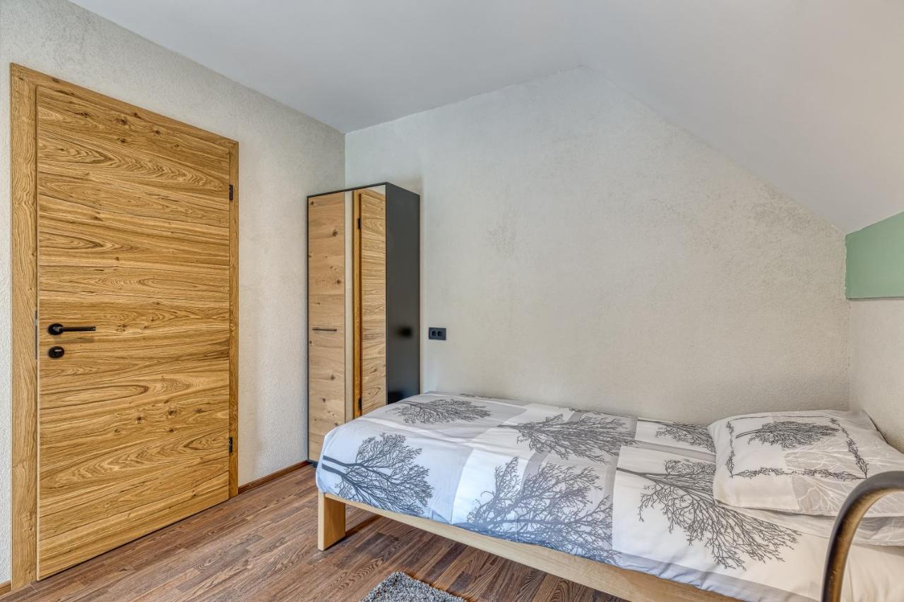 Resort Stari Malni, Osilnica - Vacation Houses Stari Malni エクステリア 写真