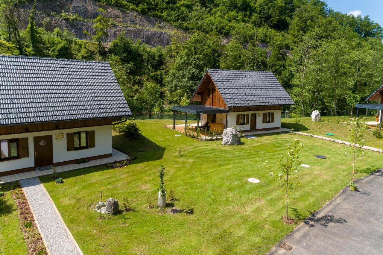 Resort Stari Malni, Osilnica - Vacation Houses Stari Malni エクステリア 写真
